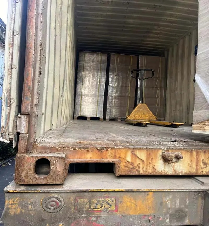 Заказ ближневосточного клиента загружается 